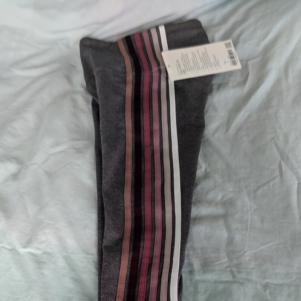 NWT Lululemon Take a Hint 7/8 tight